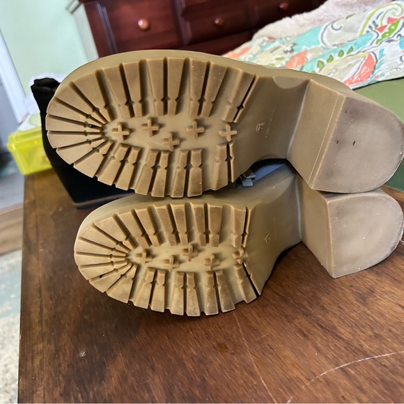 Journee Collection Riplee Platform Booties - Picture 6 of 6